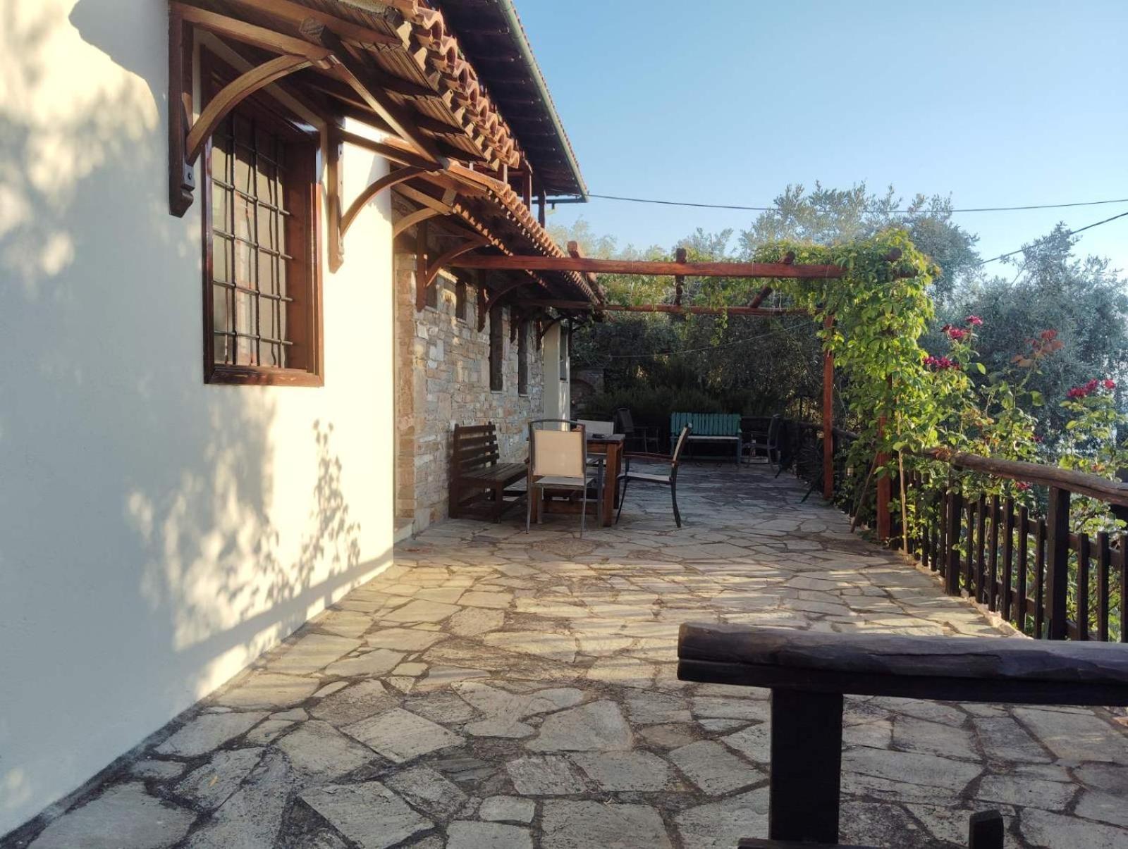 Guesthouse Apanemia أفيسوس المظهر الخارجي الصورة